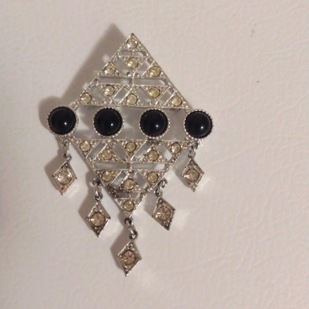 Sarah Coventry operetta Rhinestone brooch vintage 1973